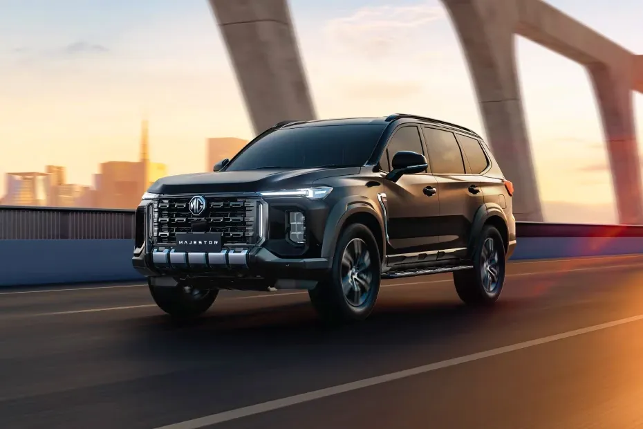 mg-majestor-front-left-view