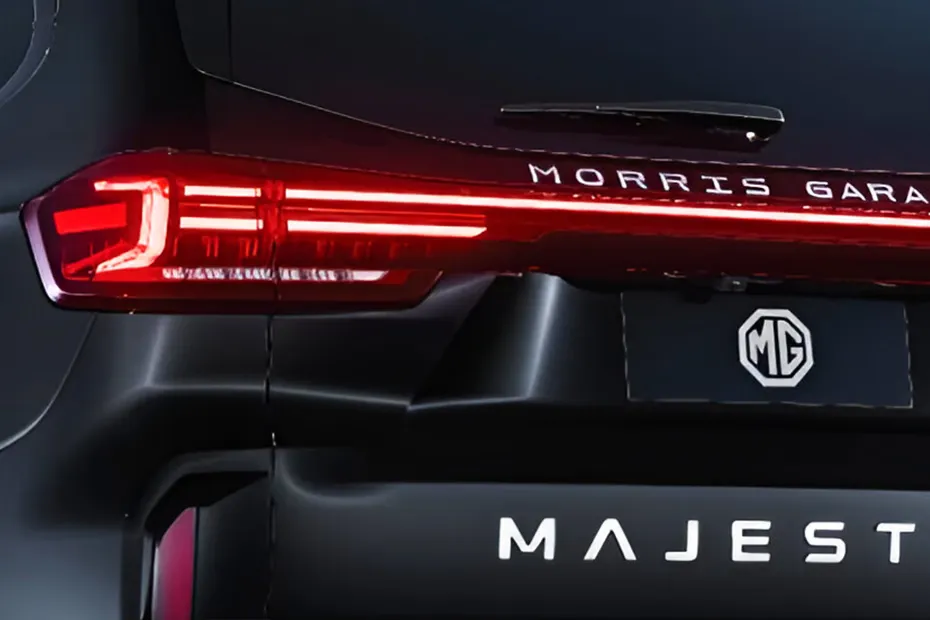 mg-majestor-taillight
