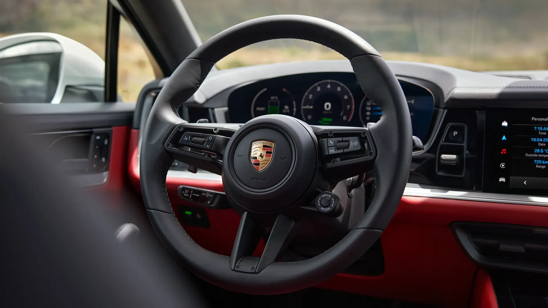porsche-cayenne-coupe-steering