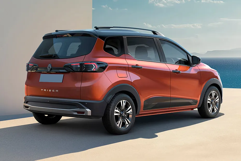 renault-triber-rear-right-view