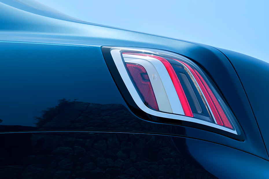 rolls-royce-ghost-series-II-taillight