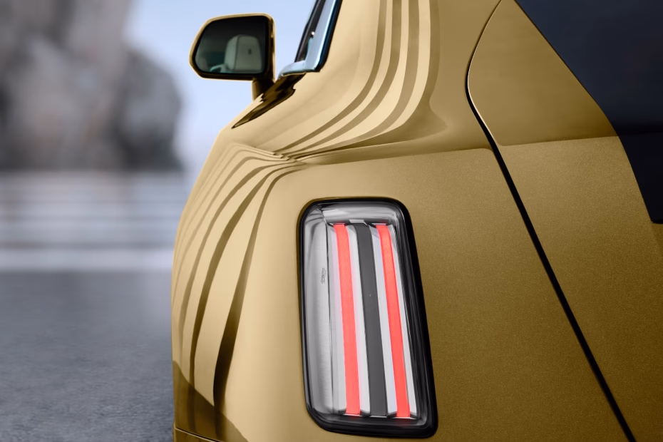 rolls-royce-spectre-taillight