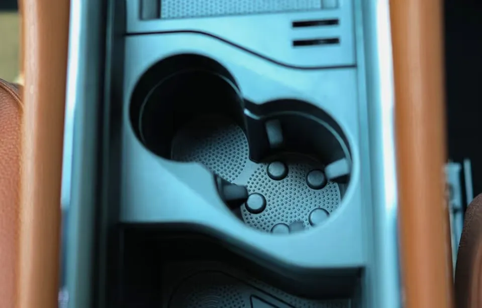 skoda-kodiaq-cup-holder