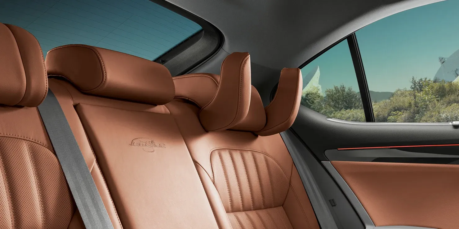 skoda-superb-rear-seats