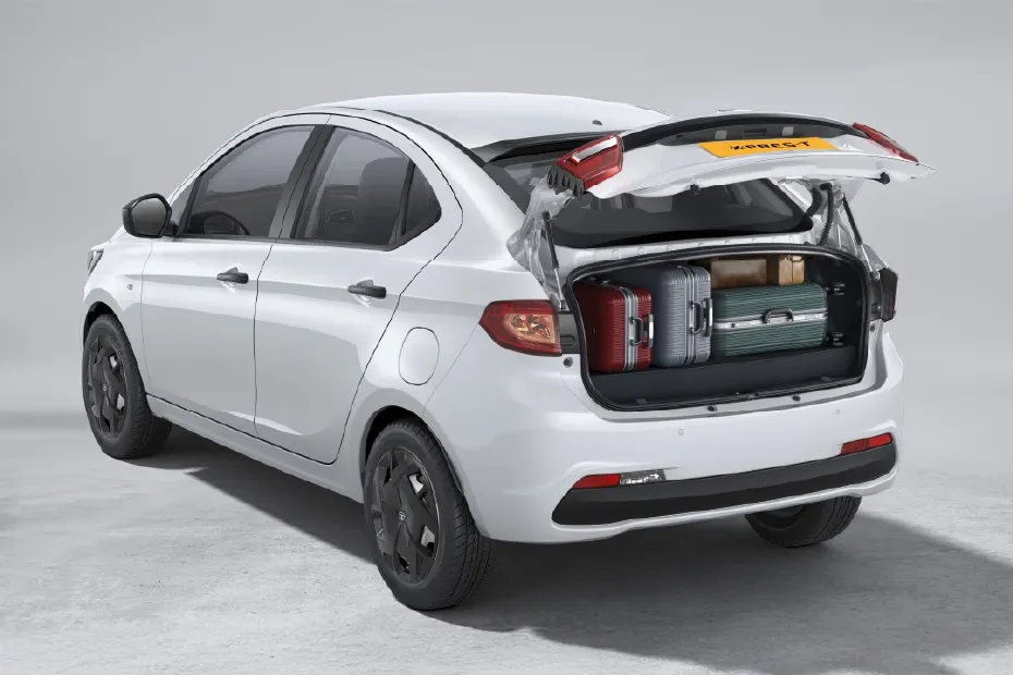 tata-xpres-boot-space