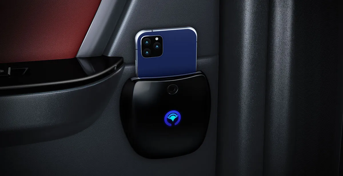 toyota-fortuner-wireless-phone-charge