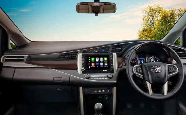 toyota-innova-crysta-dashboard