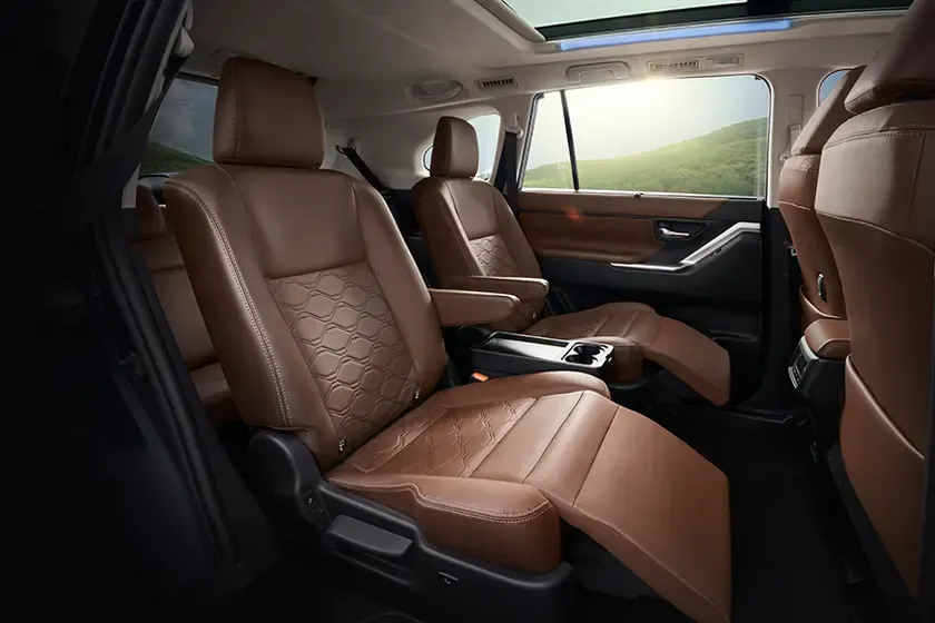 toyota-innova-hycross-rear-seats