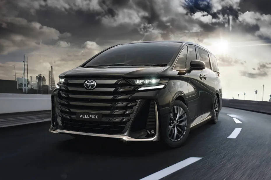 toyota-vellfire-front-right-view