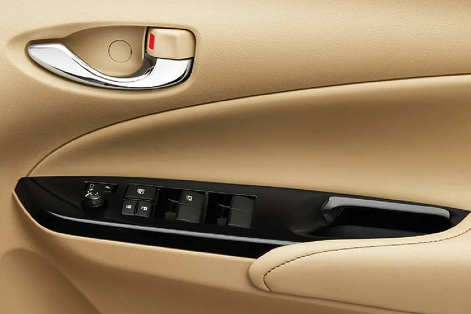 toyota-yaris-door-controls