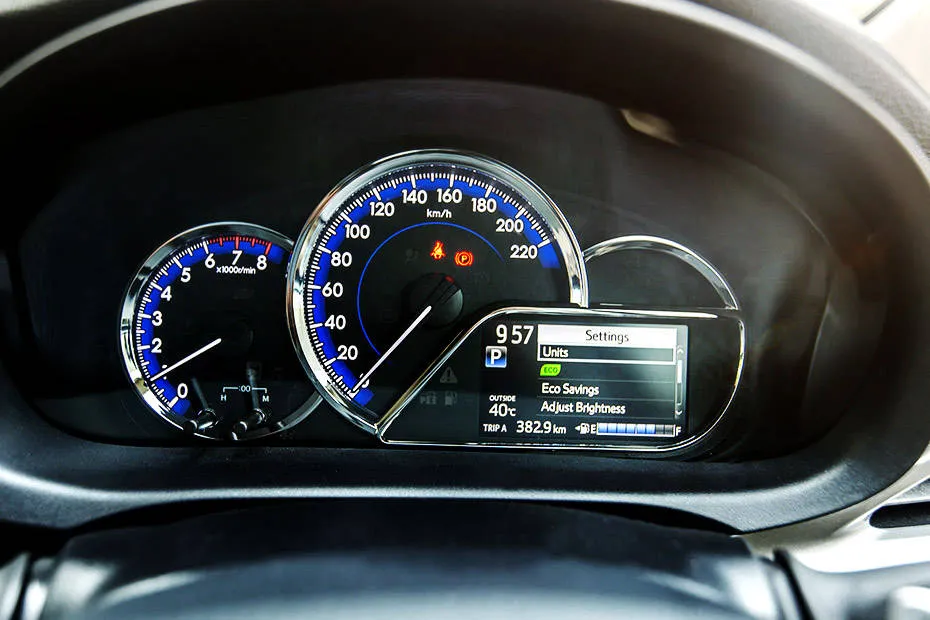 toyota-yaris-instrument-cluster