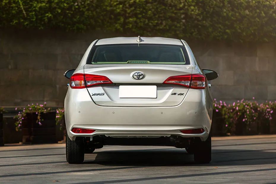 toyota-yaris-rear-view