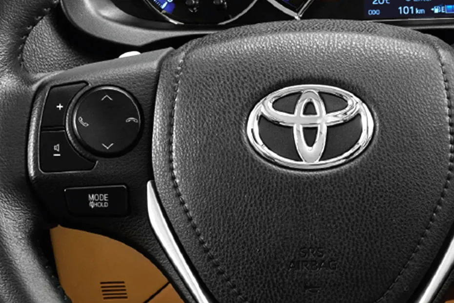 toyota-yaris-steering-controls