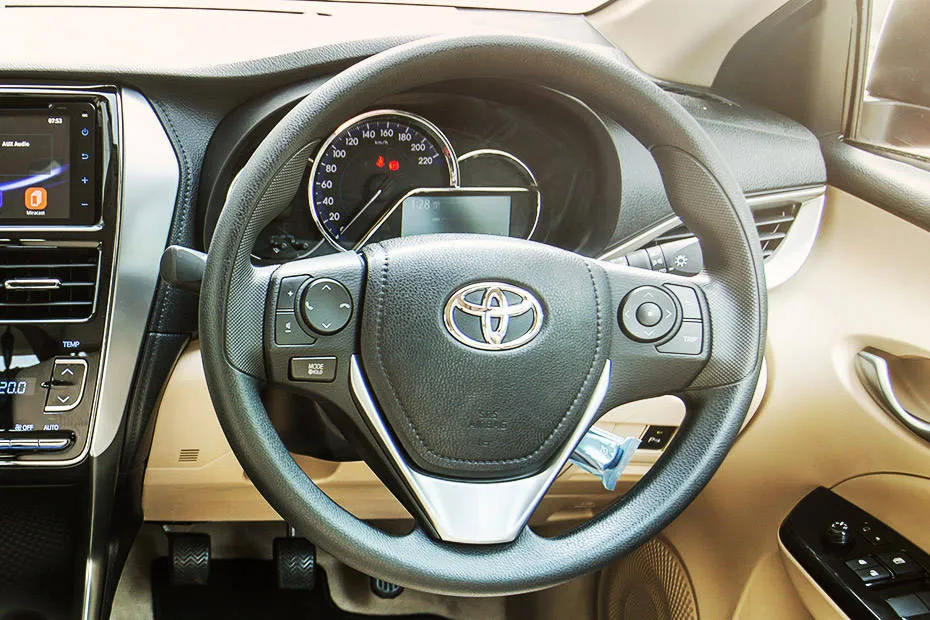 toyota-yaris-steering-wheel