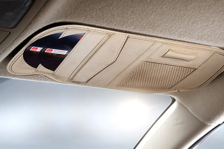 toyota-yaris-sun-visor-with-vanity-mirror